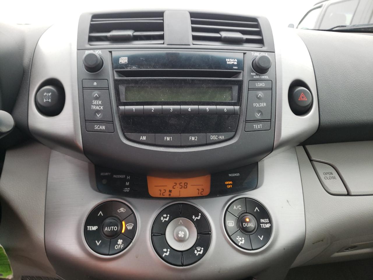 Photo 9 from auction – 2007 TOYOTA RAV4 LIMIT with VIN JTMBD31V575115604