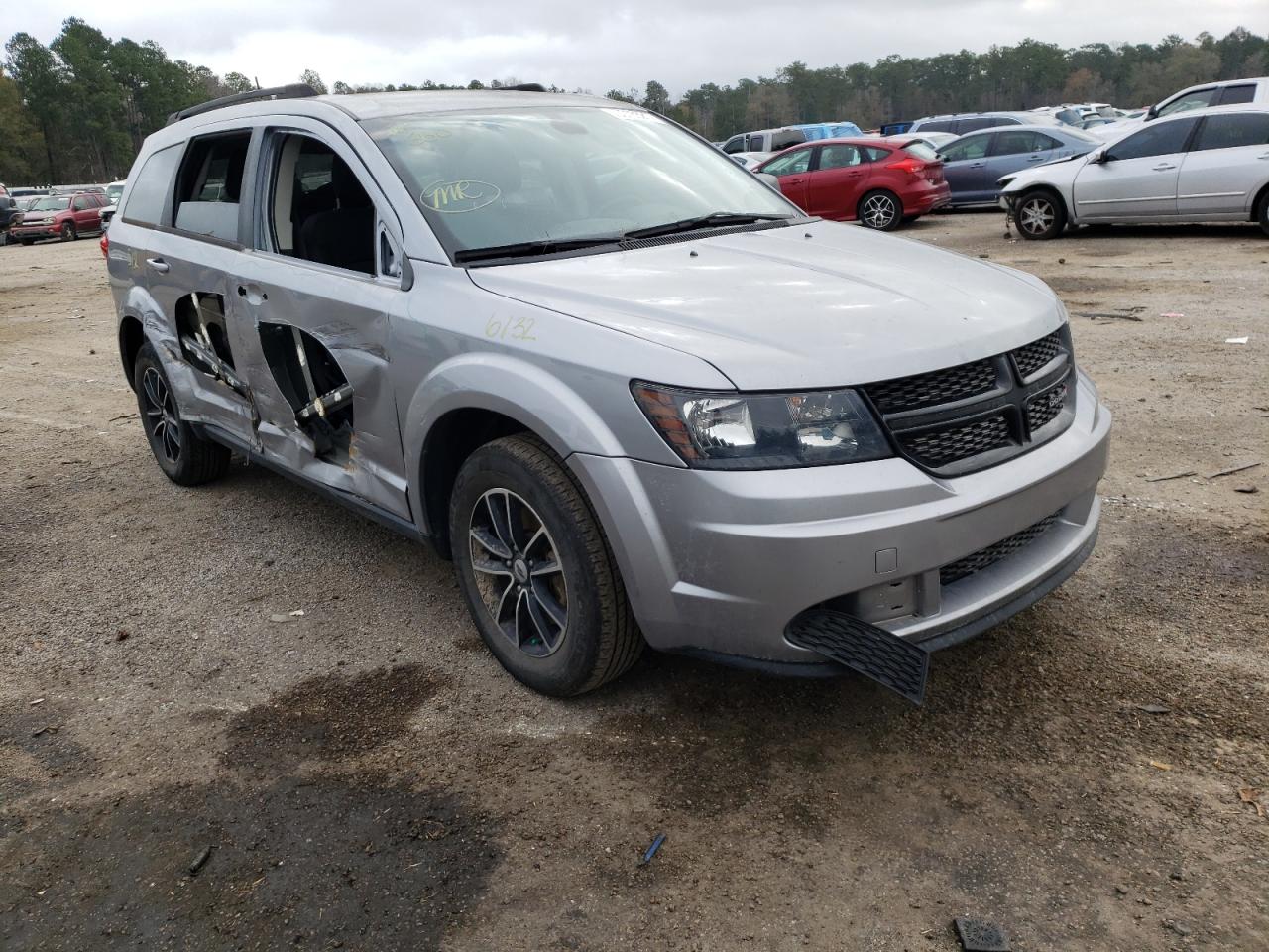 DODGE JOURNEY SE 2018 with VIN 3C4PDDAG2JT512966 - Photo from auction