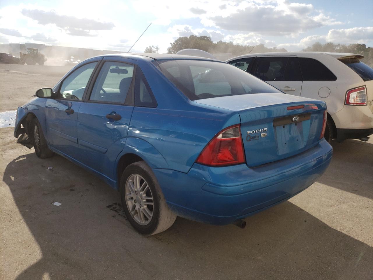 Photo 3 from auction – 2007 FORD FOCUS ZX4 with VIN 1FAFP34NX7W300882