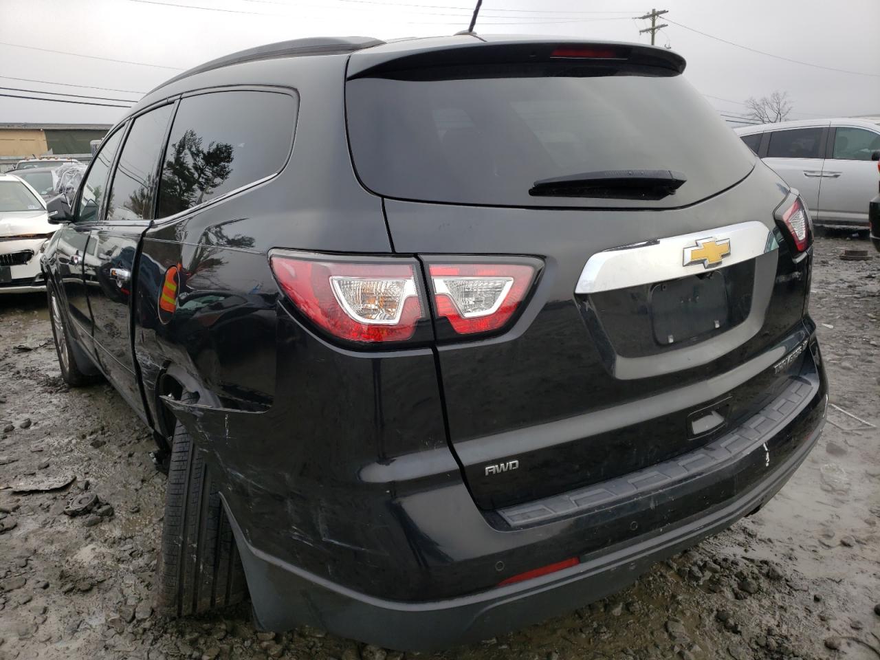 Photo 3 from auction – 2015 CHEVROLET TRAVERSE L with VIN 1GNKVGKD9FJ140139