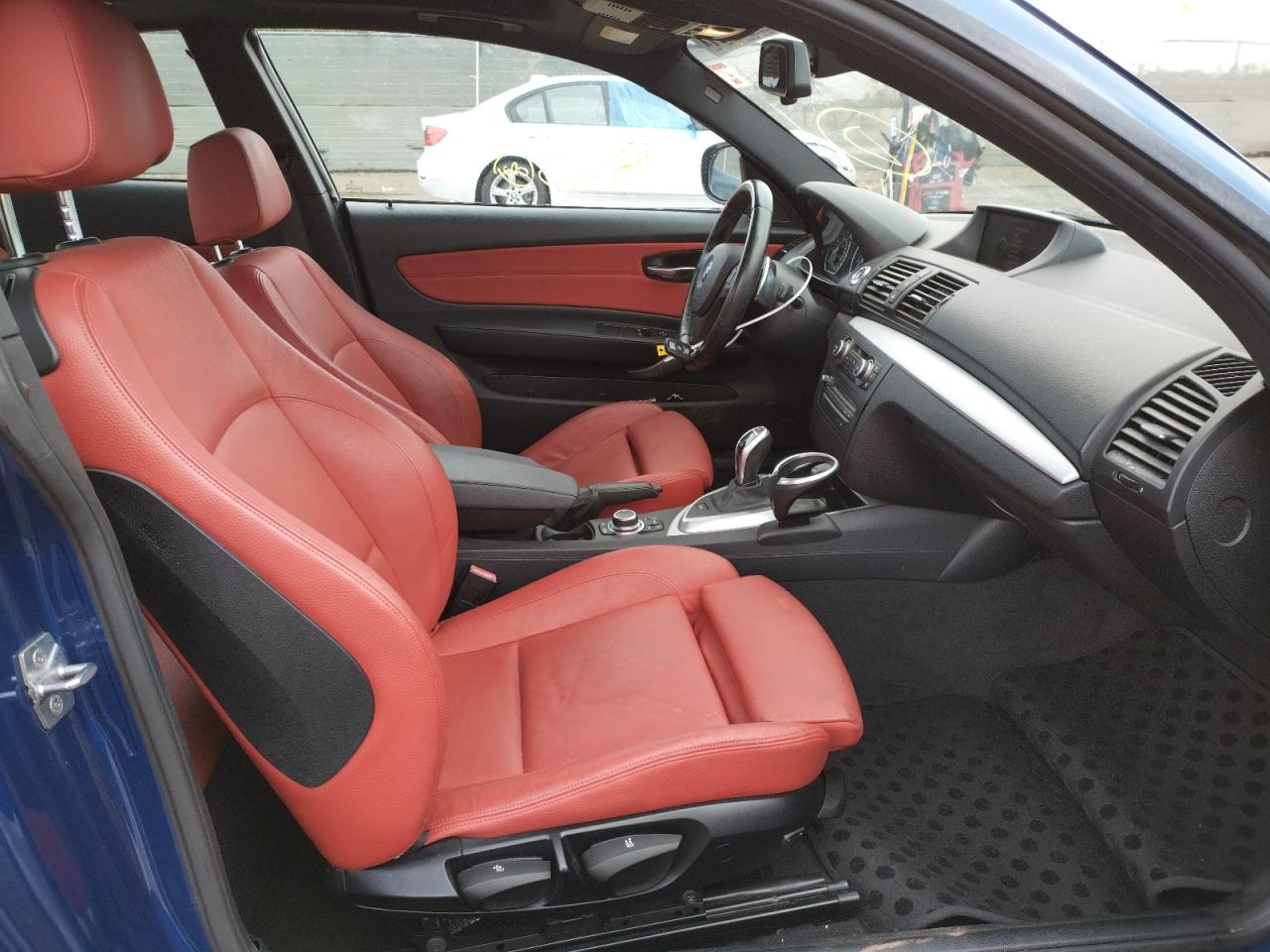 Photo 5 from auction – 2011 BMW 135 I with VIN WBAUC9C58BVM10391