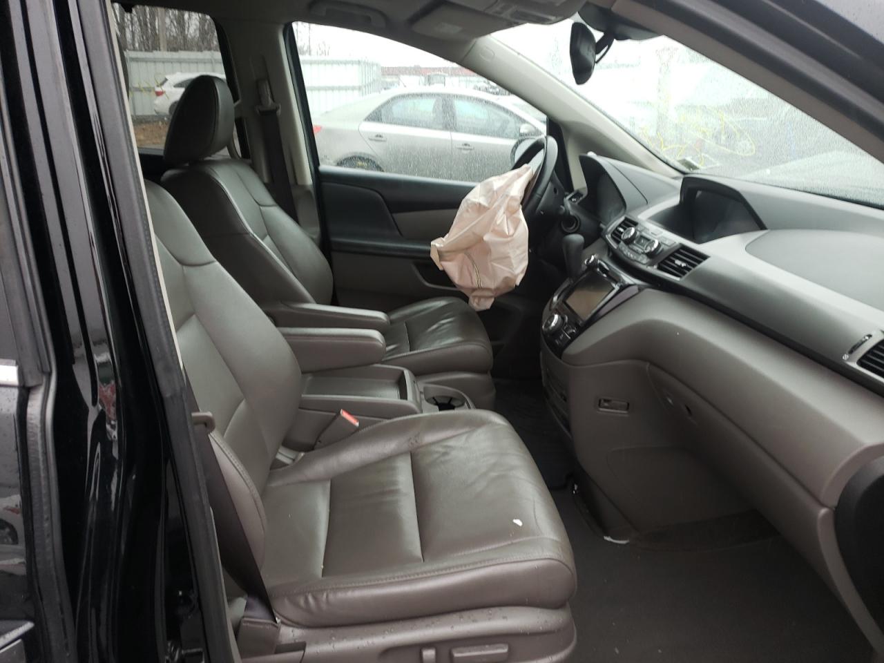 Photo 5 from auction – 2016 HONDA ODYSSEY EX with VIN 5FNRL5H65GB016016