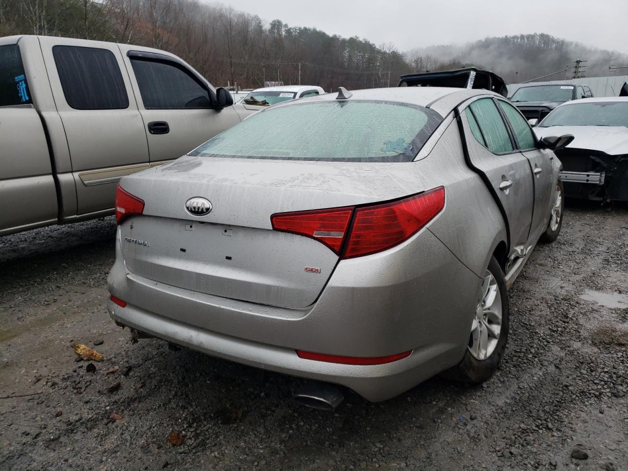 Photo 4 from auction – 2013 KIA OPTIMA with VIN KNAGM4A72D5397464