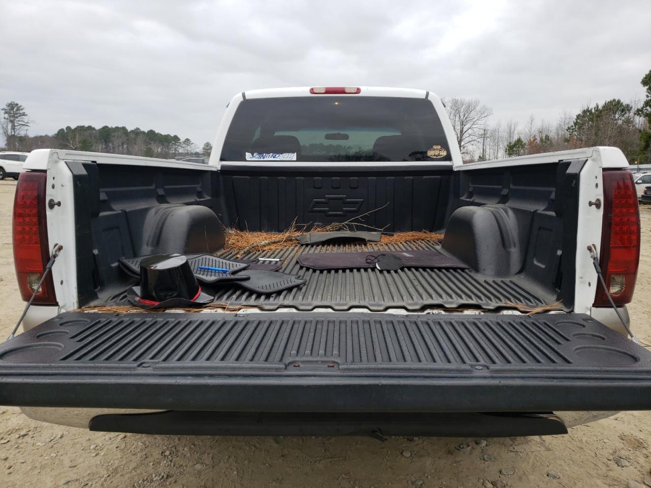 Photo 9 from auction – 2000 GMC NEW SIERRA with VIN 2GTEC19V2Y1374434