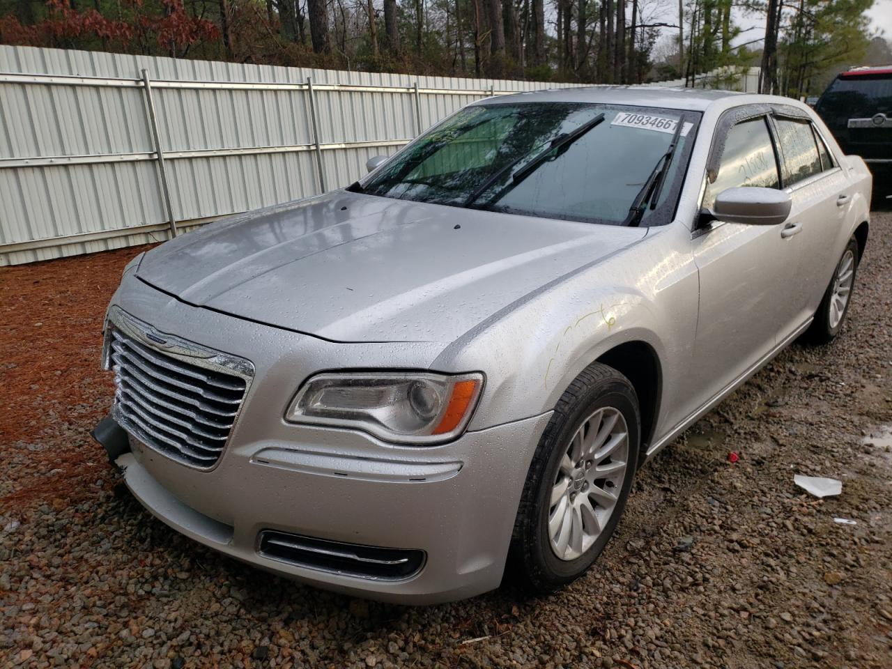 Photo 2 from auction – 2012 CHRYSLER 300 with VIN 2C3CCAAG2CH107366