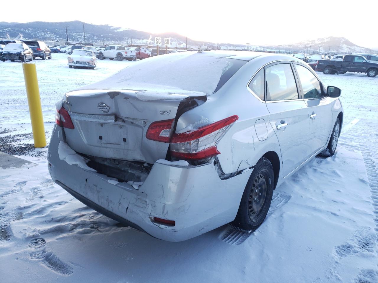 Photo 4 from auction – 2015 NISSAN SENTRA S with VIN 3N1AB7AP1FL661148