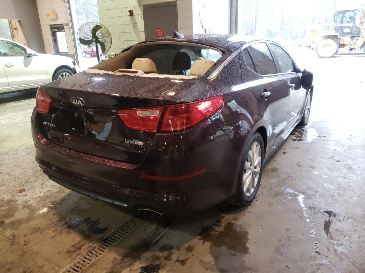 Photo 4 from auction – 2014 KIA OPTIMA EX with VIN 5XXGN4A73EG272325