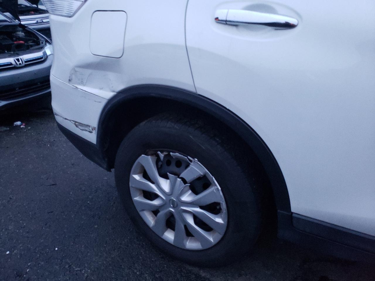 Photo 9 from auction – 2015 NISSAN ROGUE S with VIN 5N1AT2MV8FC822061