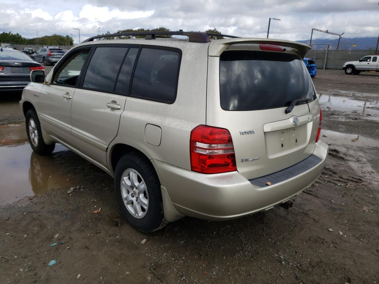 Photo 3 from auction – 2001 TOYOTA HIGHLANDER with VIN JTEHF21AX10006857