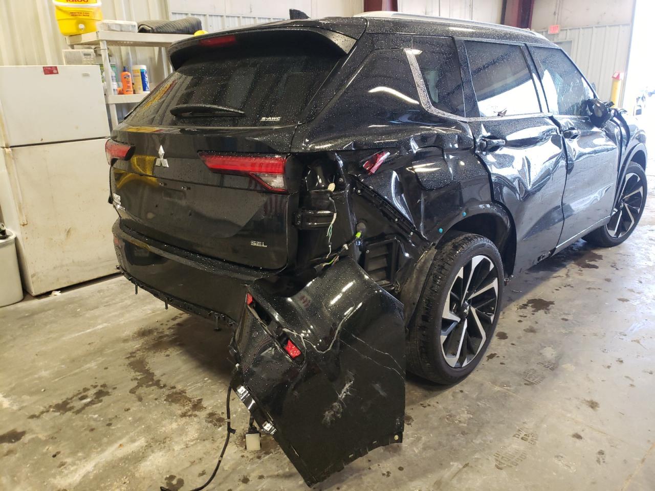 Photo 4 from auction – 2022 MITSUBISHI OUTLANDER with VIN JA4J4VA87NZ007597