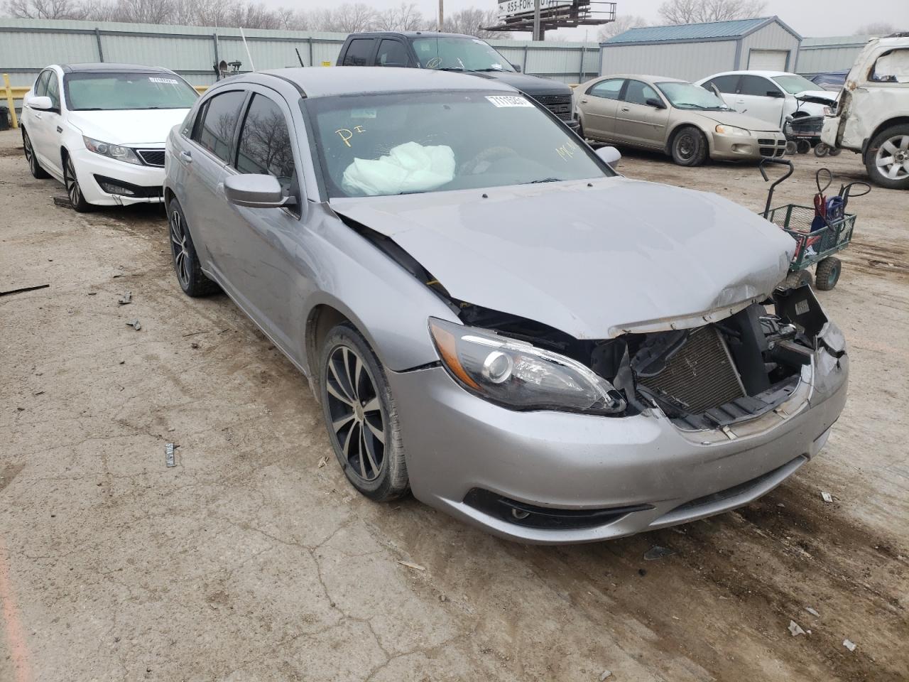 Photo 1 from auction – 2013 CHRYSLER 200 TOURIN with VIN 1C3CCBBG0DN737321