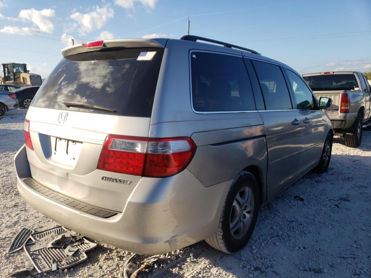 Photo 4 from auction – 2005 HONDA ODYSSEY EX with VIN 5FNRL38745B013683