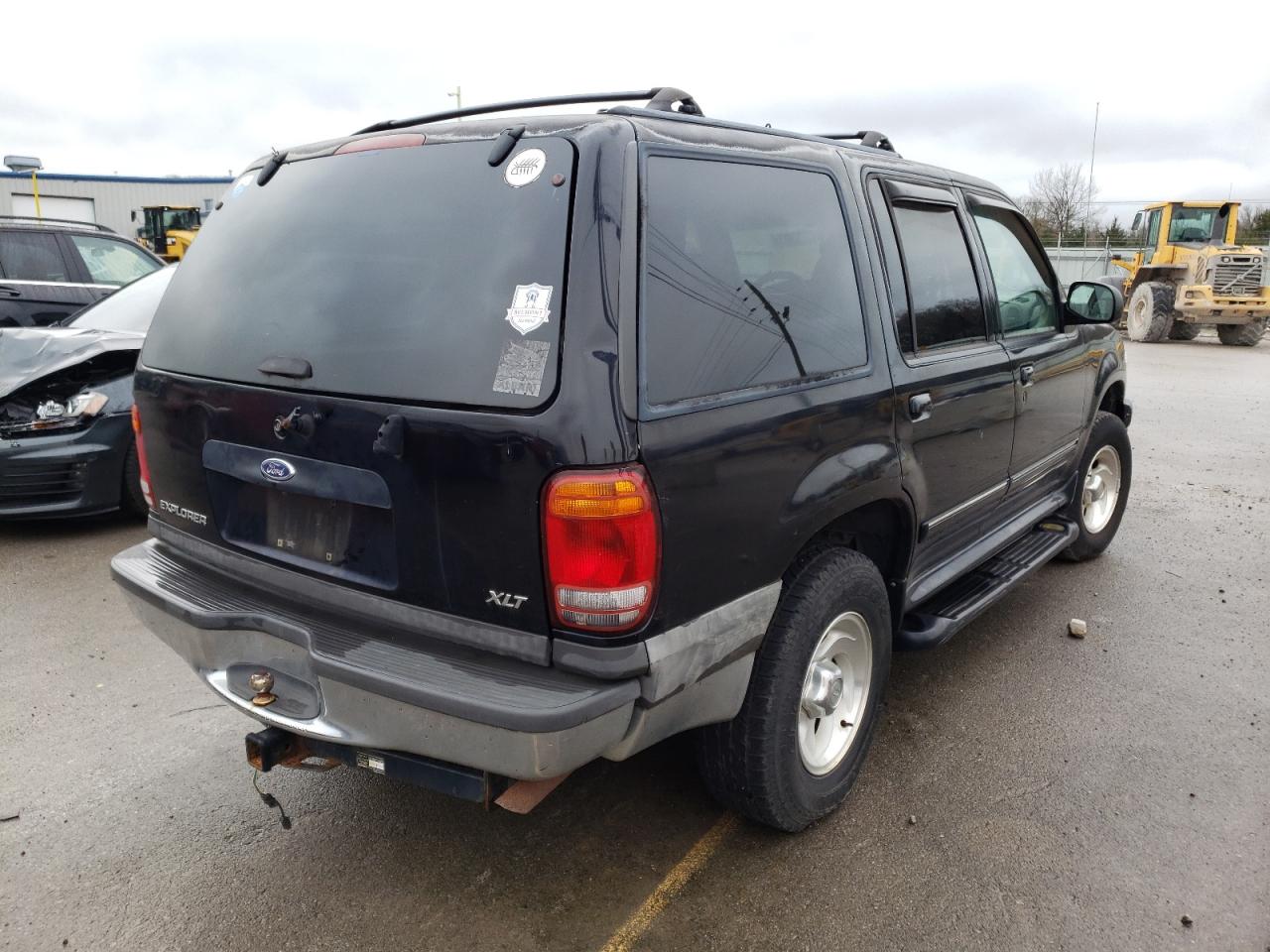 Photo 4 from auction – 2000 FORD EXPLORER X with VIN 1FMZU63E9YZB85626