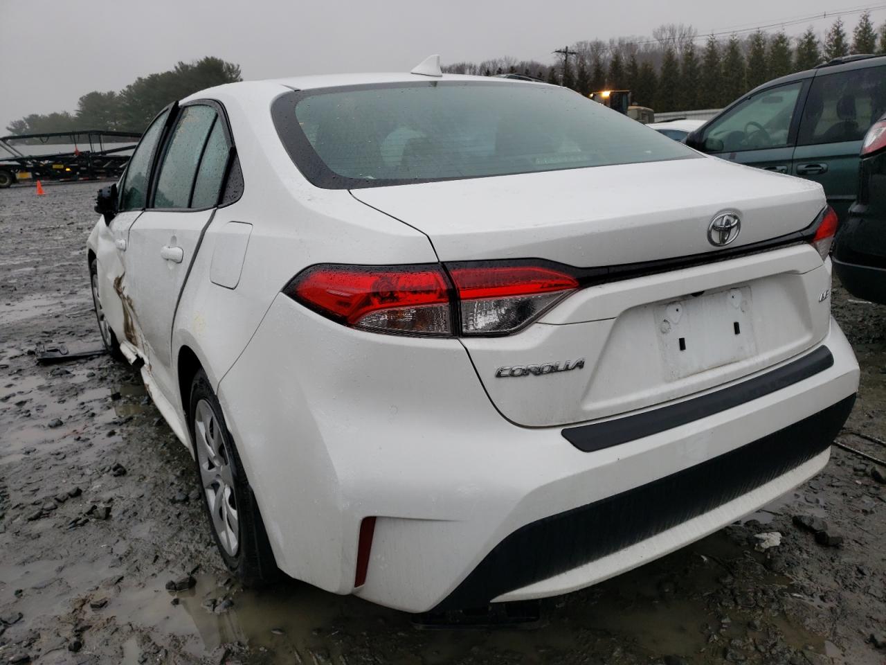 Photo 3 from auction – 2021 TOYOTA COROLLA LE with VIN 5YFEPMAE1MP171113