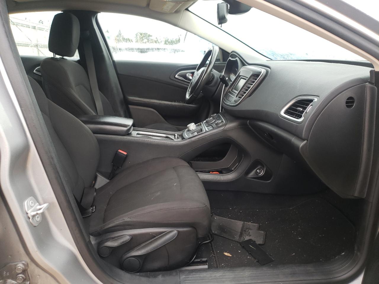 Photo 5 from auction – 2015 CHRYSLER 200 LIMITE with VIN 1C3CCCAB5FN713966