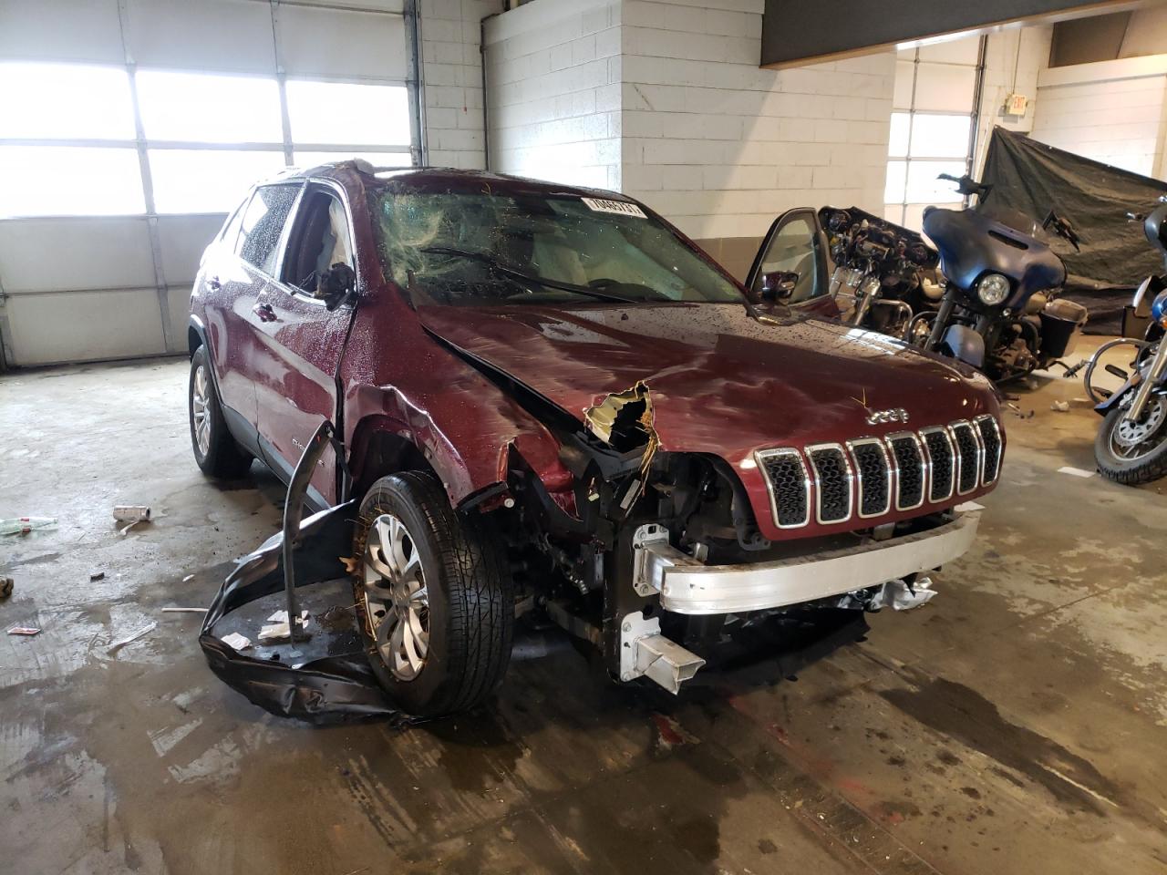 Photo 1 from auction – 2019 JEEP CHEROKEE L with VIN 1C4PJLCBXKD332937