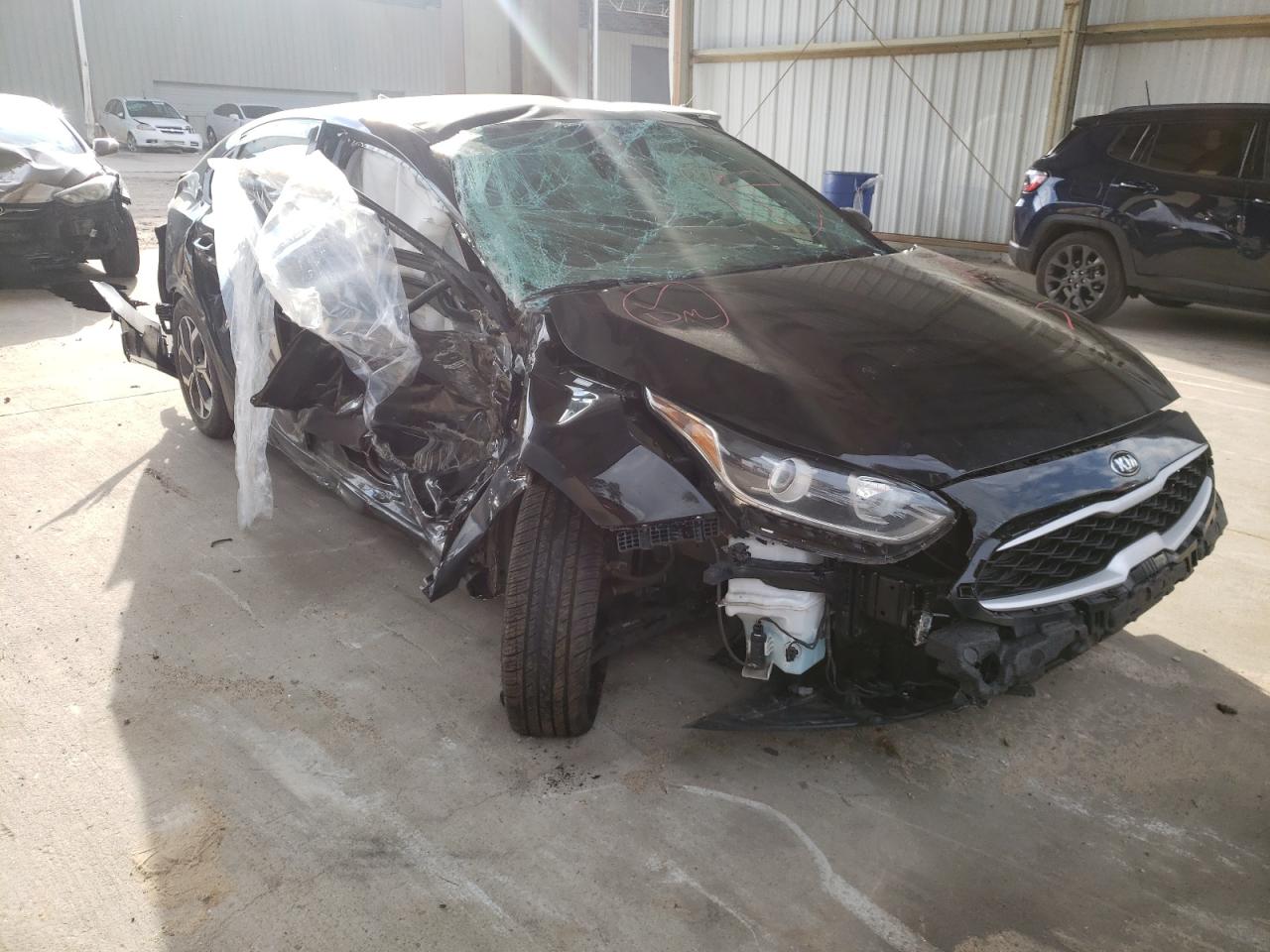 KIA FORTE FE 2021 with VIN 3KPF24AD3ME291054 - Photo from auction