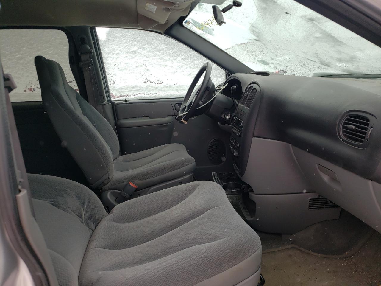 Photo 5 from auction – 2004 DODGE GRAND CARA with VIN 1D4GP24R74B512611
