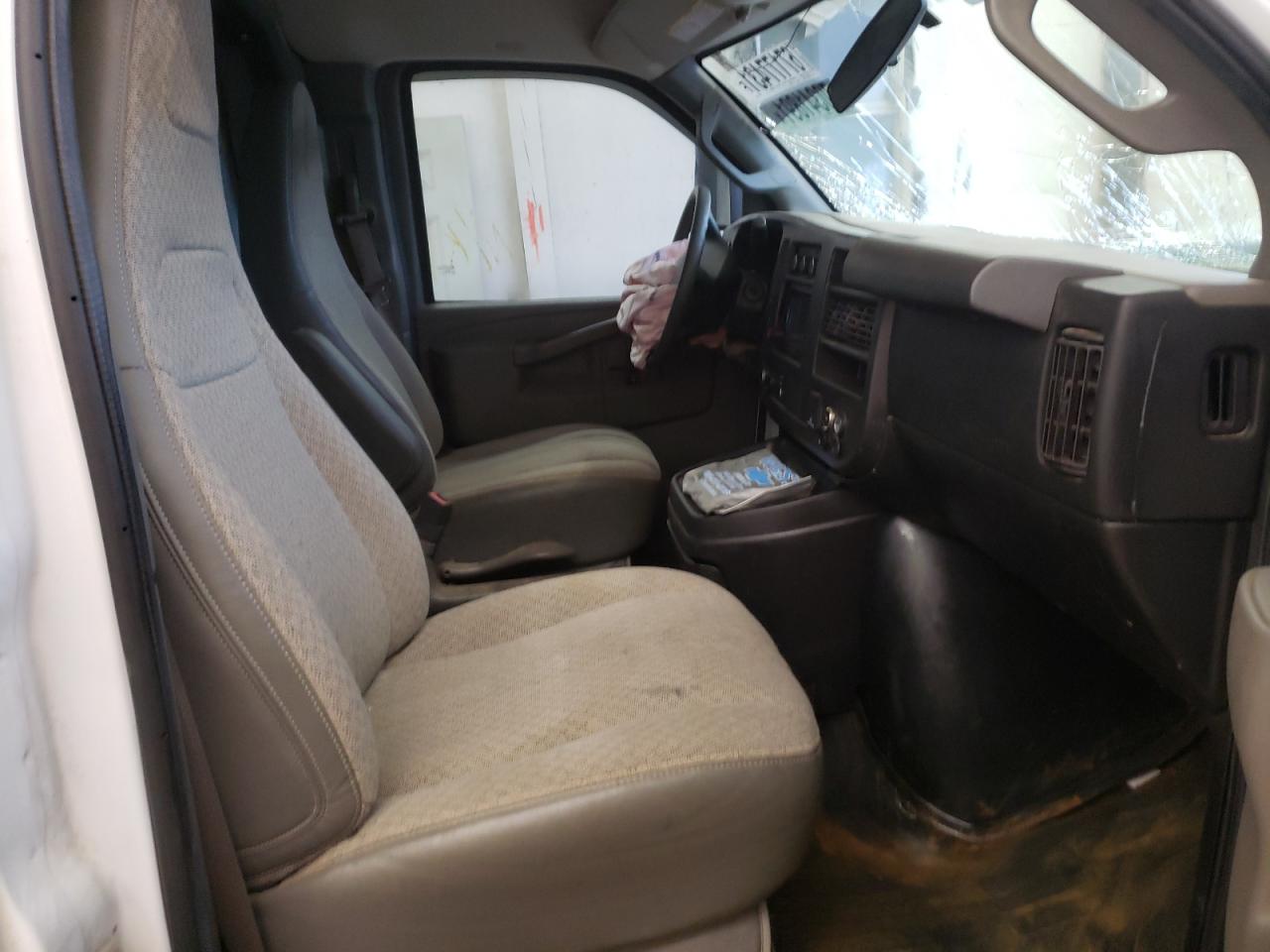 Photo 5 from auction – 2017 CHEVROLET EXPRESS G3 with VIN 1GB0GRFG4H1271075