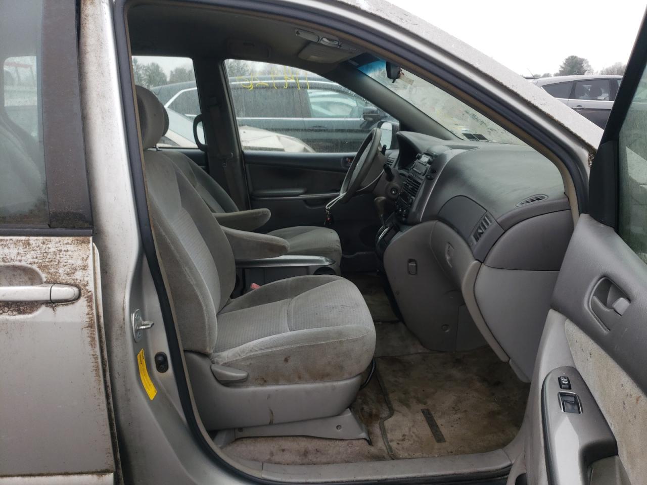 Photo 5 from auction – 2008 TOYOTA SIENNA with VIN 5TDZK23C28S152275