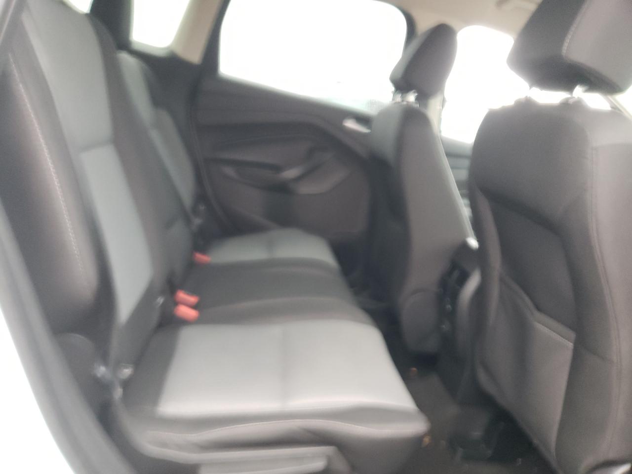 Photo 6 from auction – 2017 FORD ESCAPE SE with VIN 1FMCU9GD1HUE49203