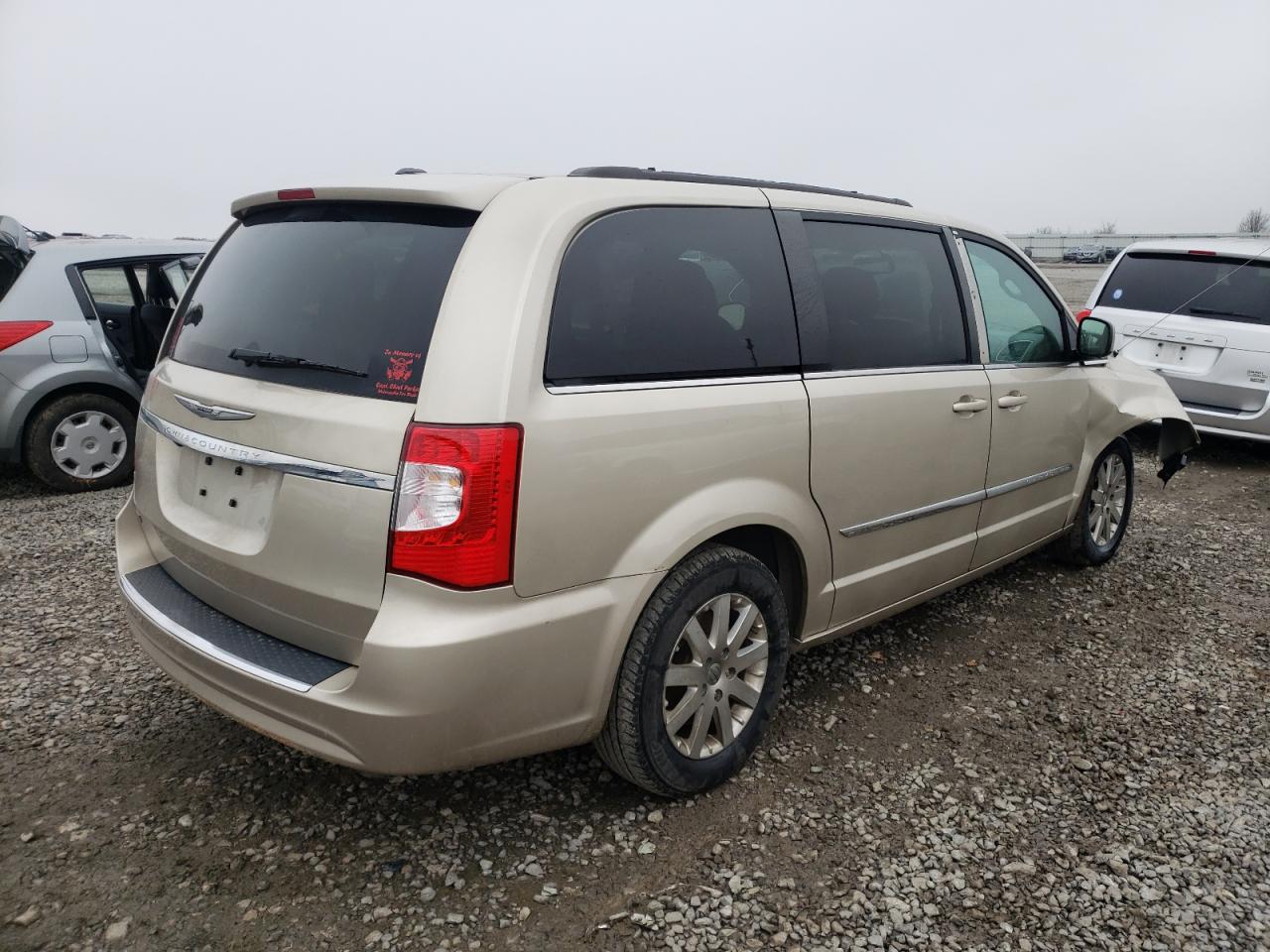 Photo 4 from auction – 2015 CHRYSLER TOWN & COU with VIN 2C4RC1BG8FR595287