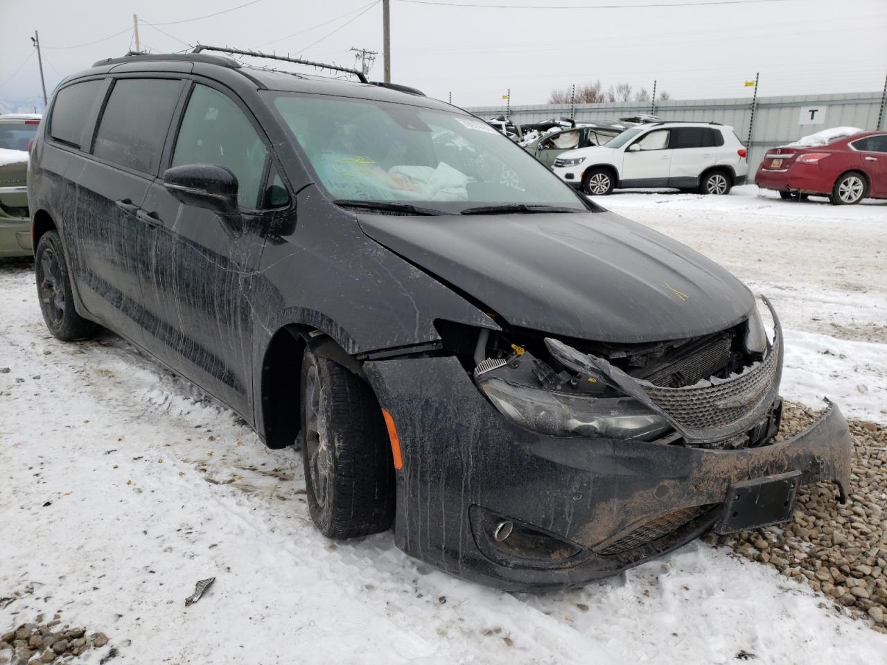 CHRYSLER PACIFICA L 2018 with VIN 2C4RC1GG5JR312264 - Photo from auction