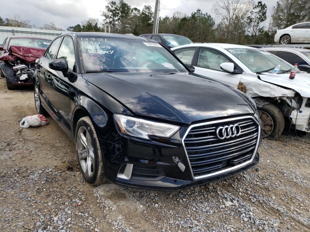 AUDI A3 PREMIUM 2018 with VIN WAUAUGFF4J1044623 - Photo from auction