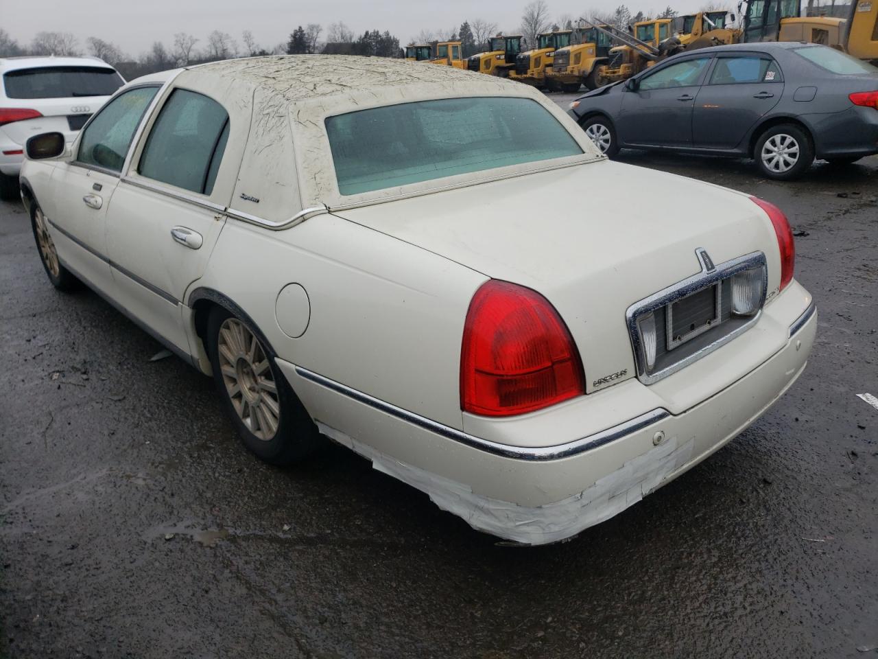 Photo 3 from auction – 2004 LINCOLN TOWN CAR E with VIN 1LNHM81WX4Y678282