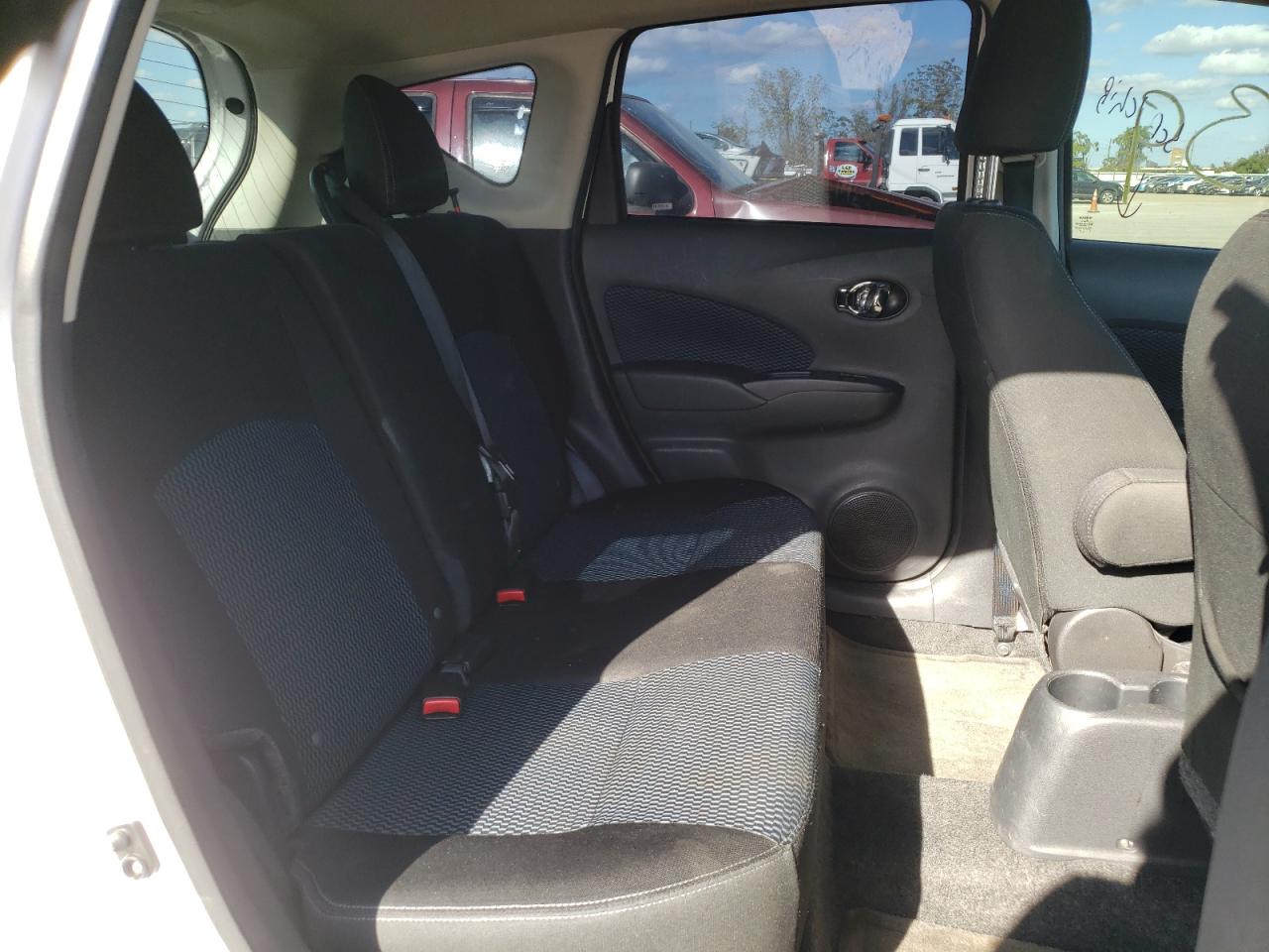 Photo 6 from auction – 2017 NISSAN VERSA NOTE with VIN 3N1CE2CP1HL359538