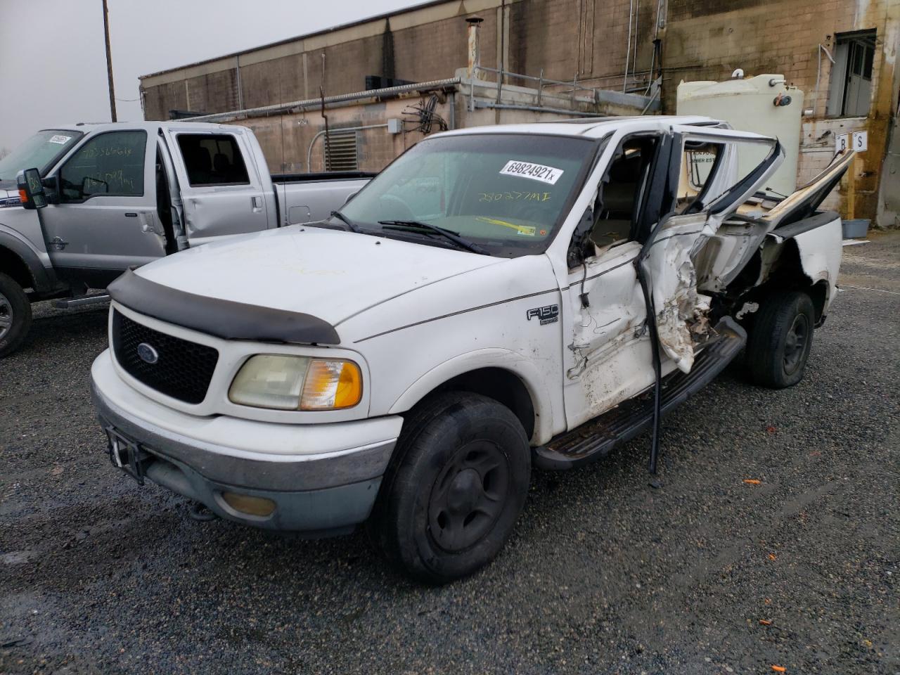 Photo 2 from auction – 2002 FORD F150 SUPER with VIN 1FTRW08L72KE35965