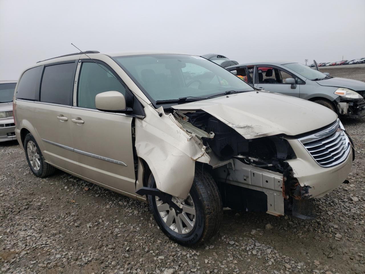 Photo 1 from auction – 2015 CHRYSLER TOWN & COU with VIN 2C4RC1BG8FR595287