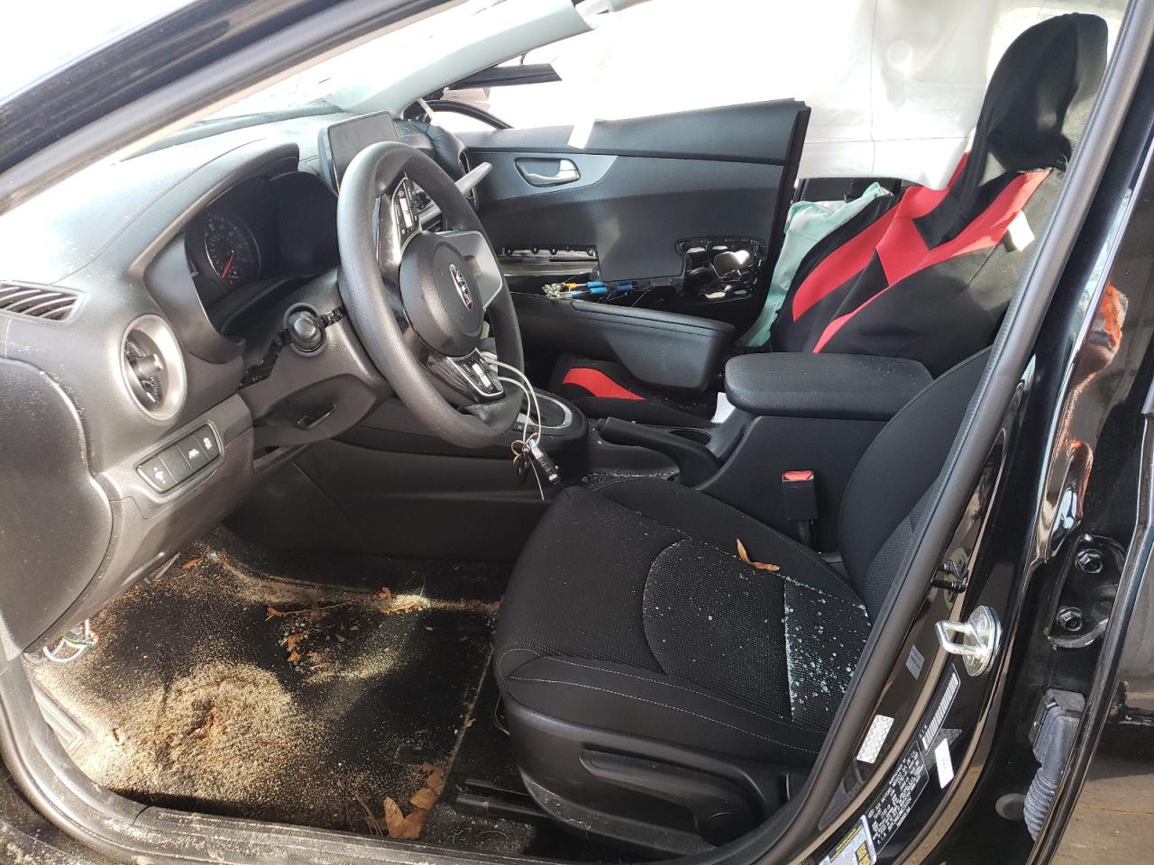 Photo 5 from auction – 2021 KIA FORTE FE with VIN 3KPF24AD3ME291054