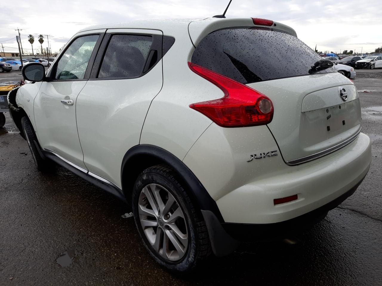 Photo 3 from auction – 2011 NISSAN JUKE S with VIN JN8AF5MR1BT020918
