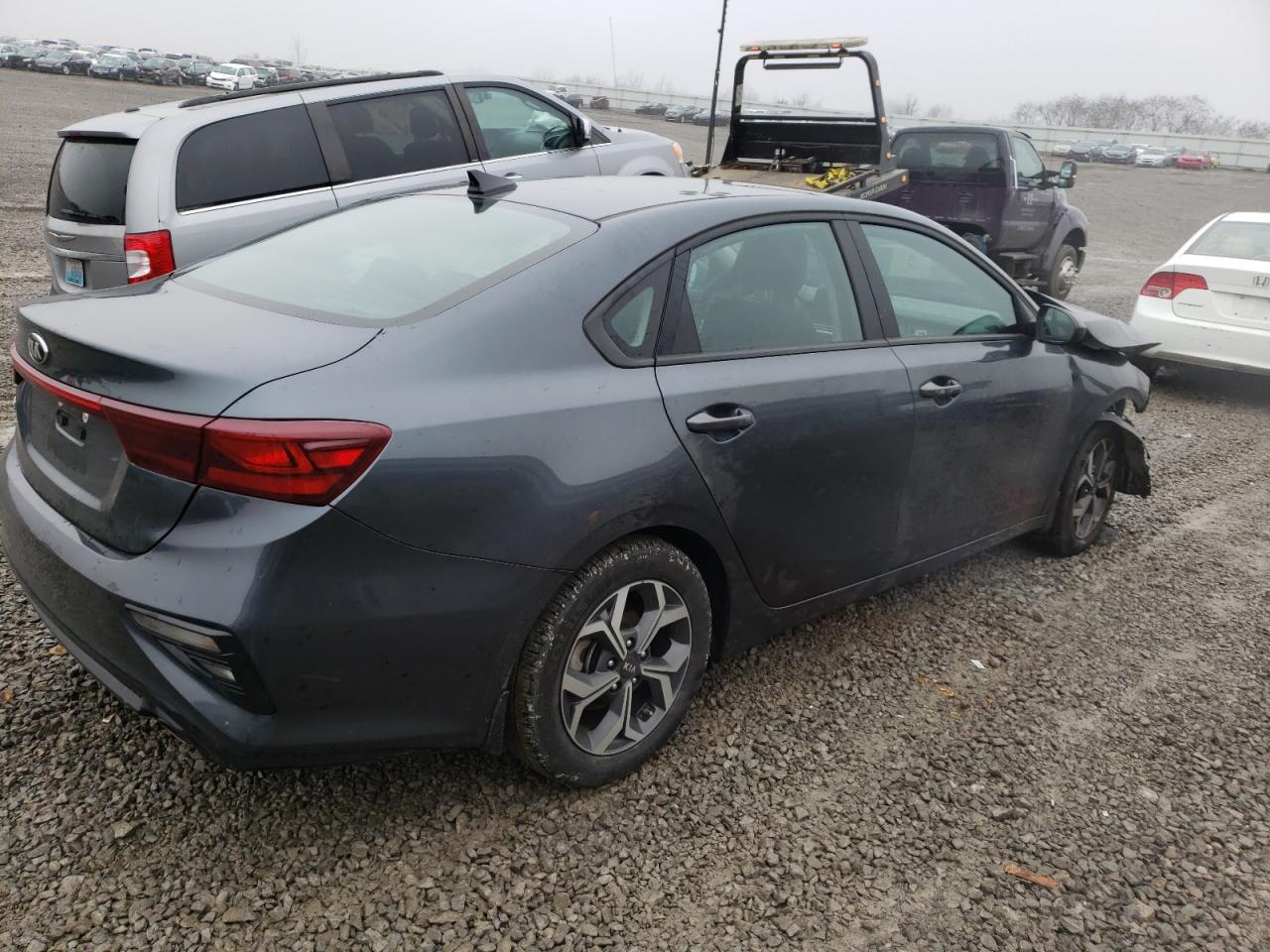 Photo 4 from auction – 2021 KIA FORTE FE with VIN 3KPF24AD5ME309845