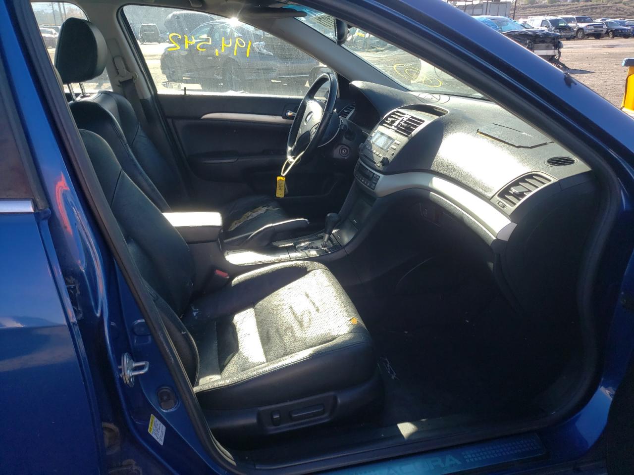 Photo 5 from auction – 2005 ACURA TSX with VIN JH4CL96865C006749
