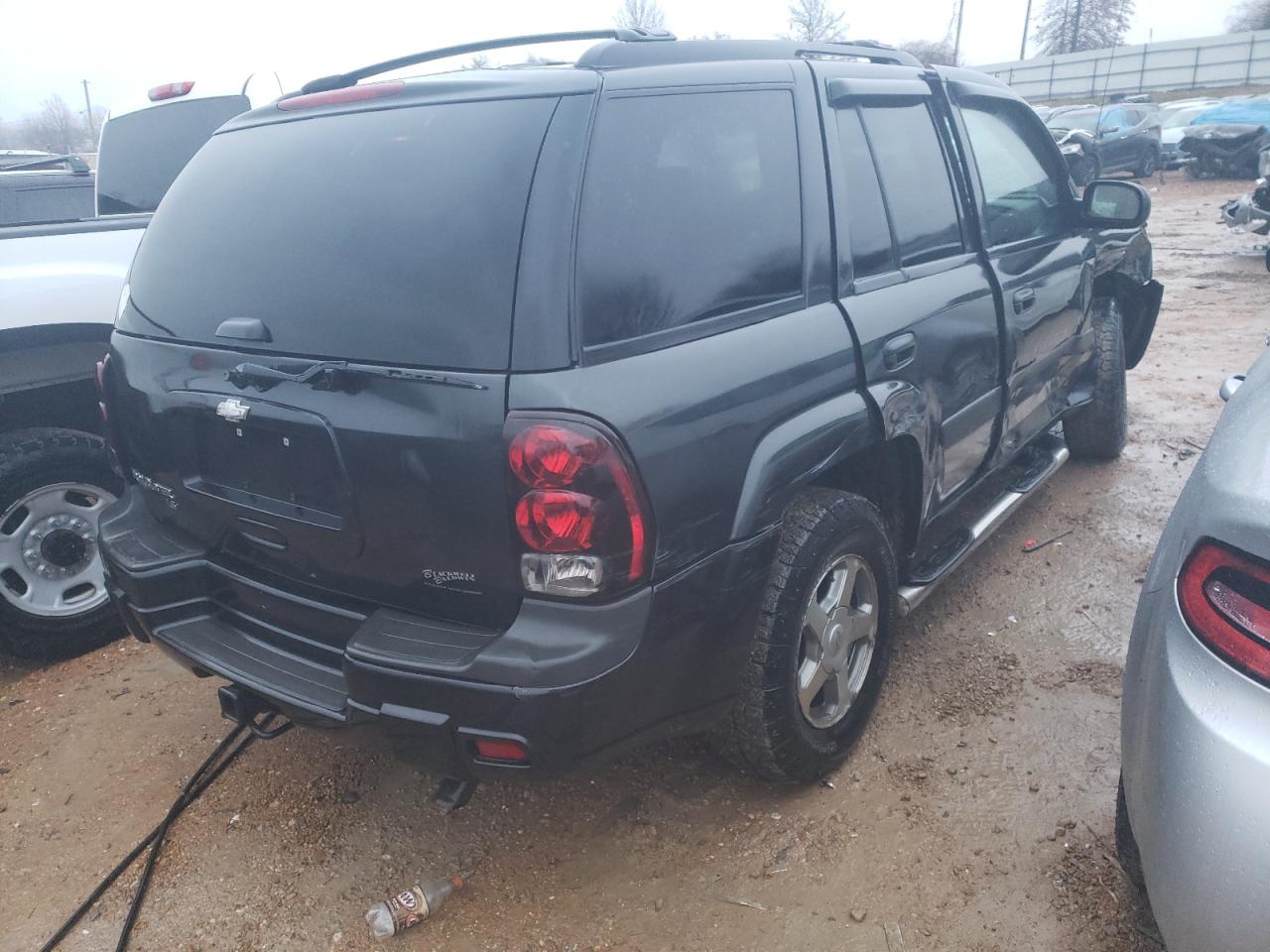 Photo 4 from auction – 2005 CHEVROLET TRAILBLAZE with VIN 1GNDT13S452187077