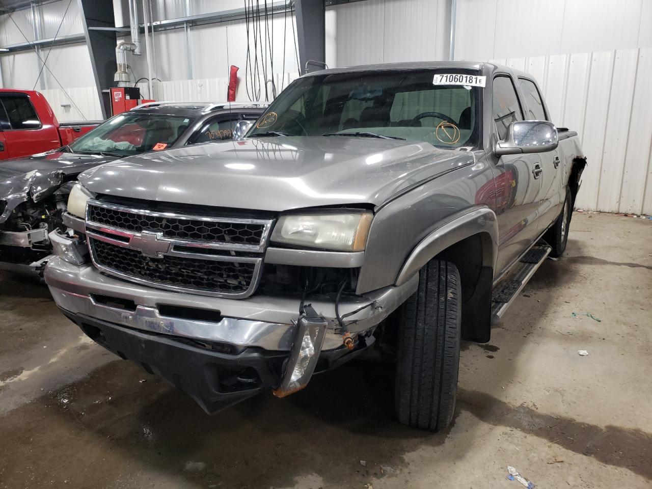 Photo 2 from auction – 2006 CHEVROLET SILVERADO with VIN 2GCEK13V461235799