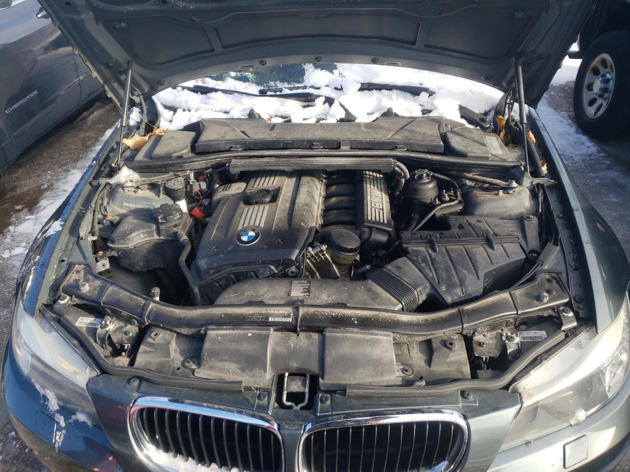 Photo 7 from auction – 2011 BMW 328 XI with VIN WBAUU3C54BA542372