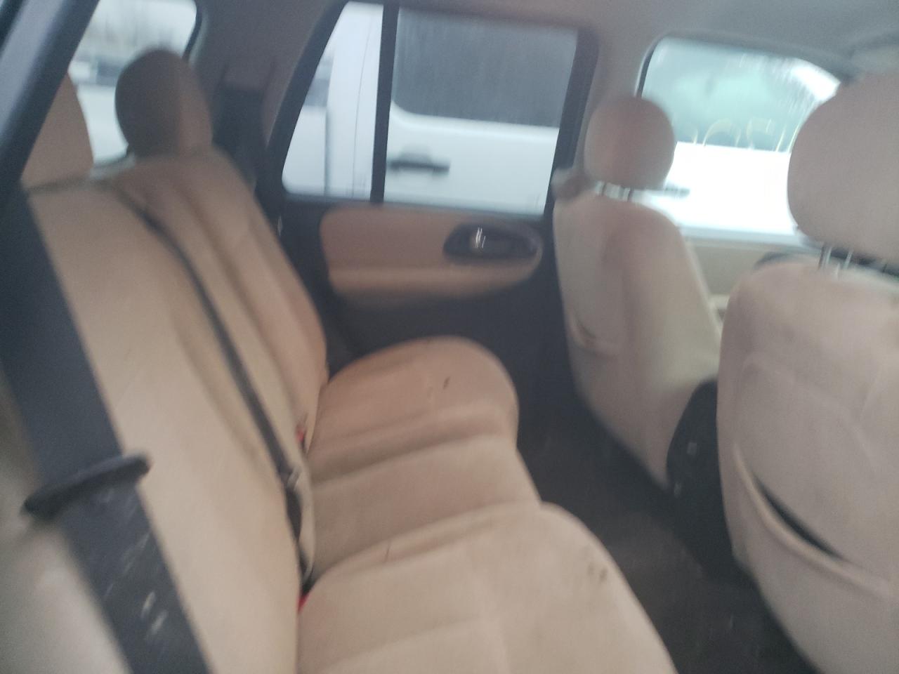 Photo 6 from auction – 2005 CHEVROLET TRAILBLAZE with VIN 1GNDT13S452187077
