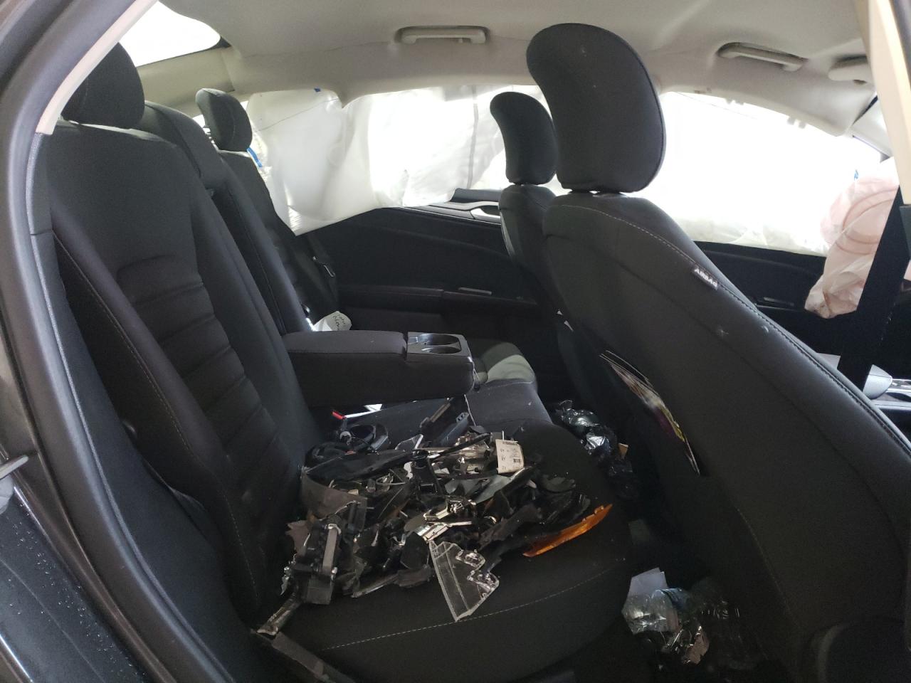 Photo 6 from auction – 2017 FORD FUSION SE with VIN 3FA6P0HD1HR378780
