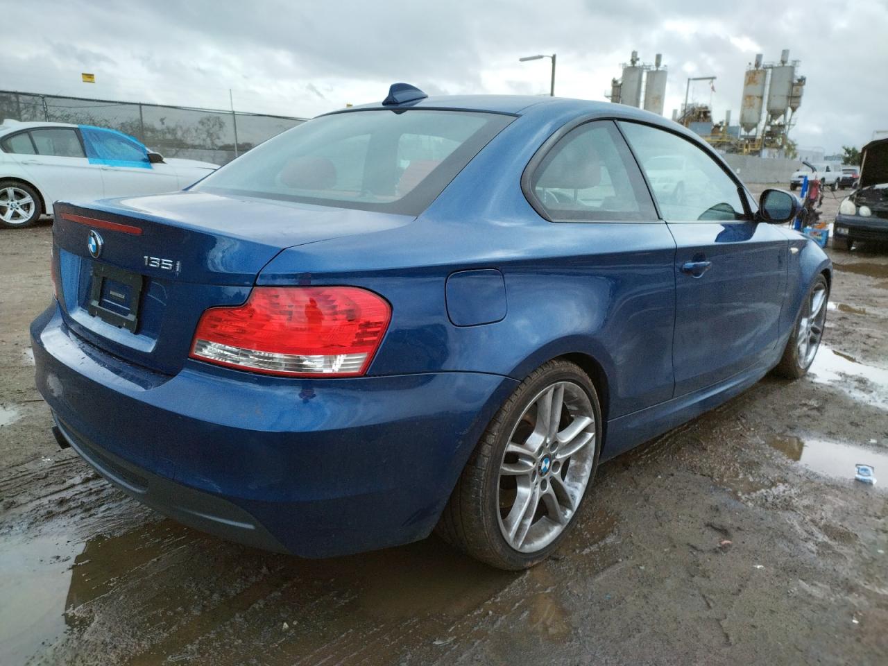 Photo 4 from auction – 2011 BMW 135 I with VIN WBAUC9C58BVM10391