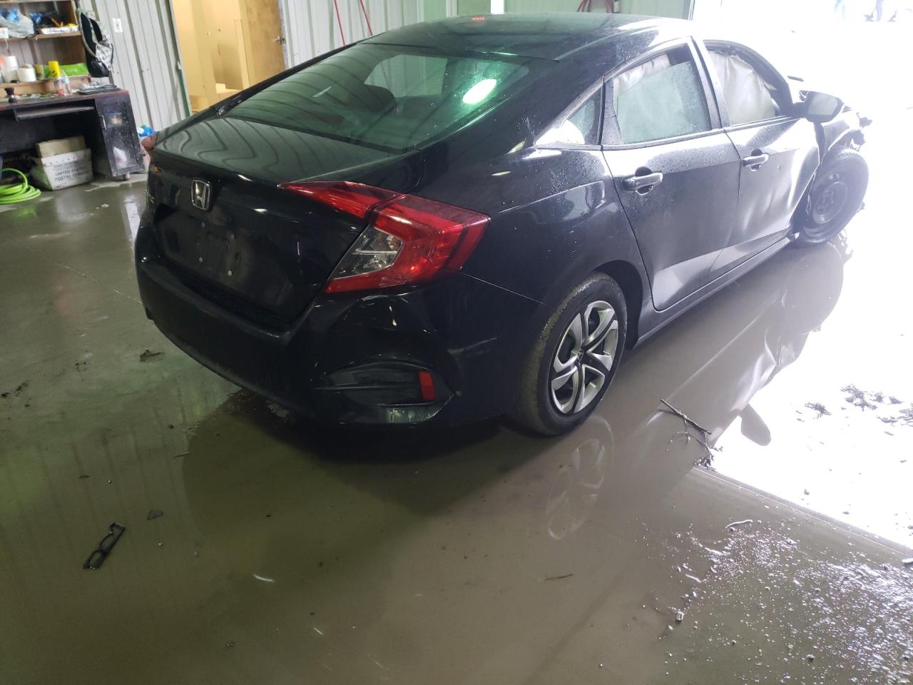 Photo 4 from auction – 2018 HONDA CIVIC LX with VIN 2HGFC2F58JH588678
