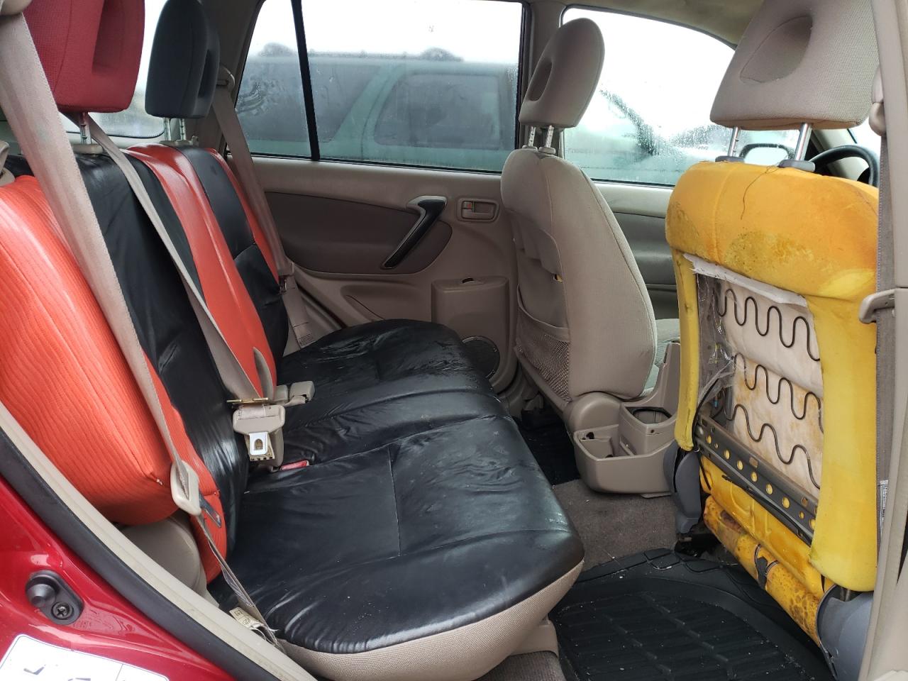 Photo 6 from auction – 2002 TOYOTA RAV4 with VIN JTEHH20V026036642