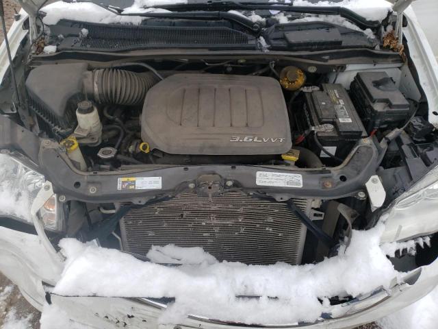 Photo 7 from auction – 2015 CHRYSLER TOWN & COU with VIN 2C4RC1AG3FR677218