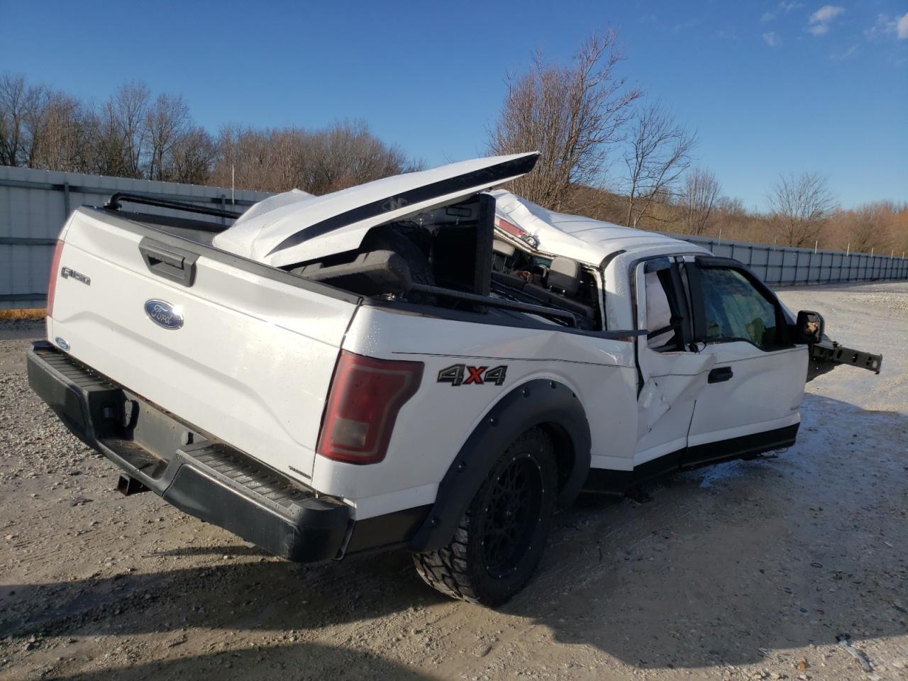 Photo 4 from auction – 2015 FORD F150 SUPER with VIN 1FTFX1EG8FFA90571