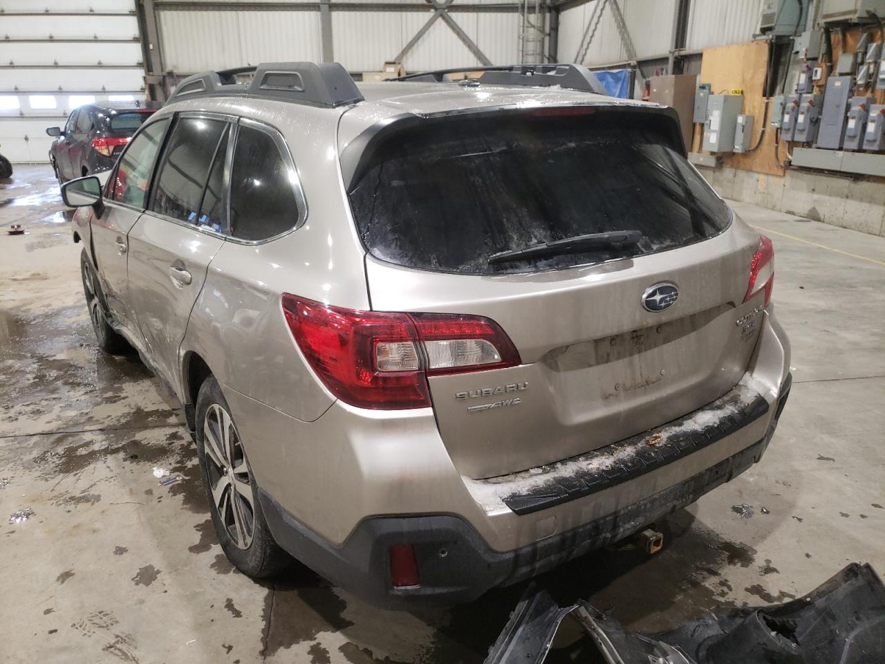 Photo 3 from auction – 2018 SUBARU OUTBACK 3. with VIN 4S4BSFNCXJ3387760