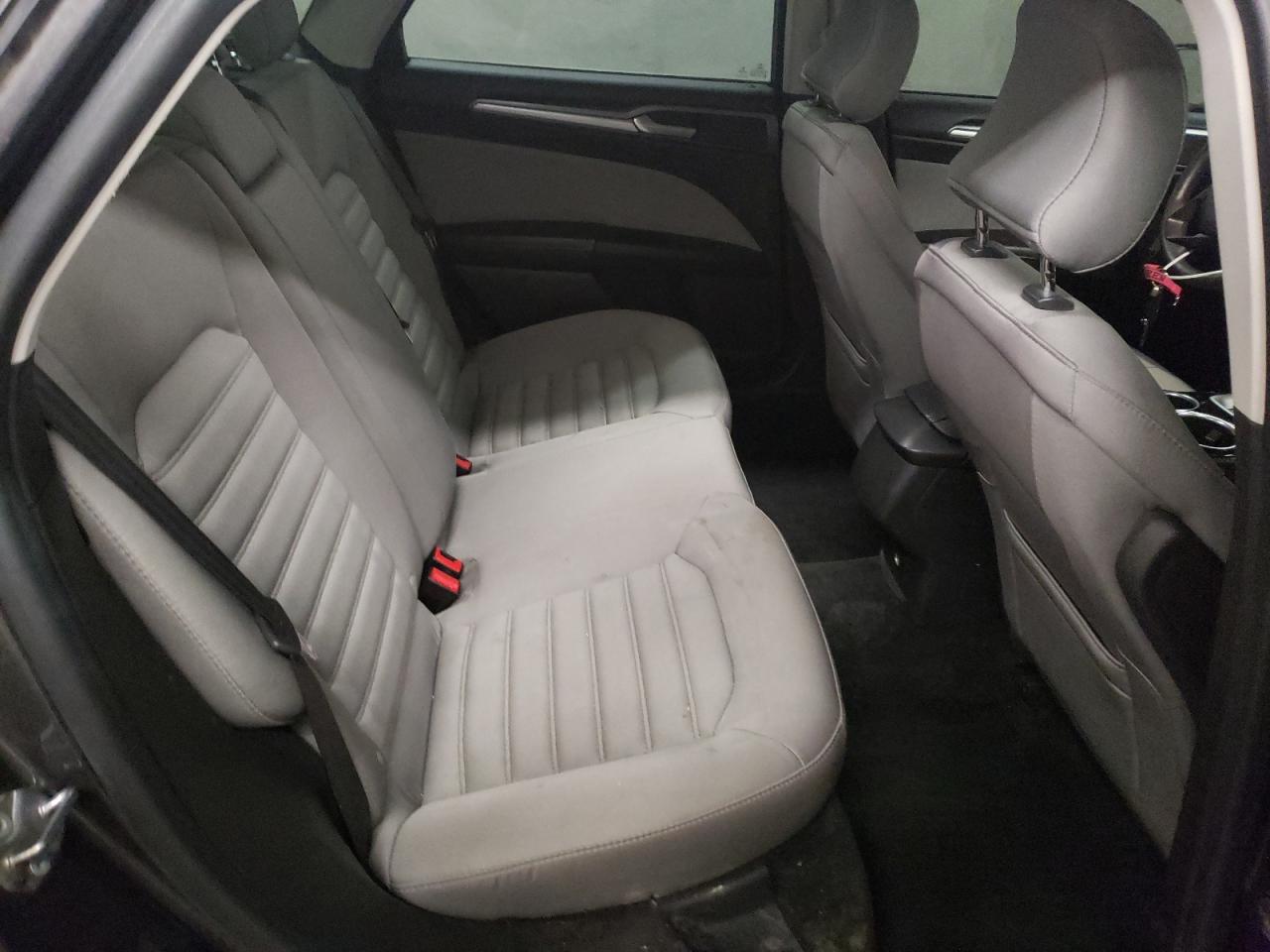 Photo 6 from auction – 2015 FORD FUSION S with VIN 3FA6P0G77FR220338