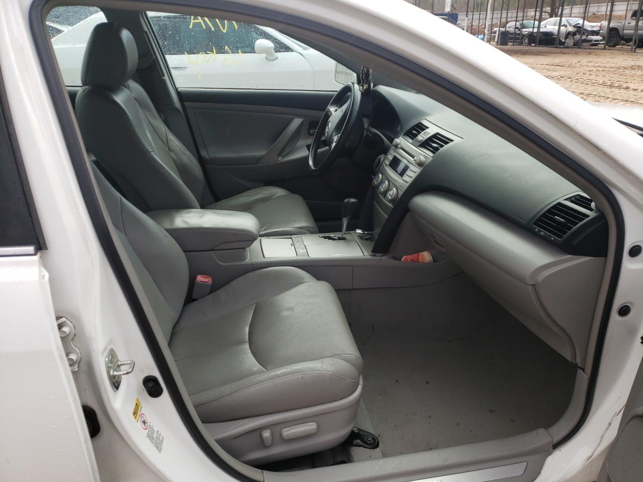 Photo 5 from auction – 2010 TOYOTA CAMRY SE with VIN 4T1BK3EK5AU601232