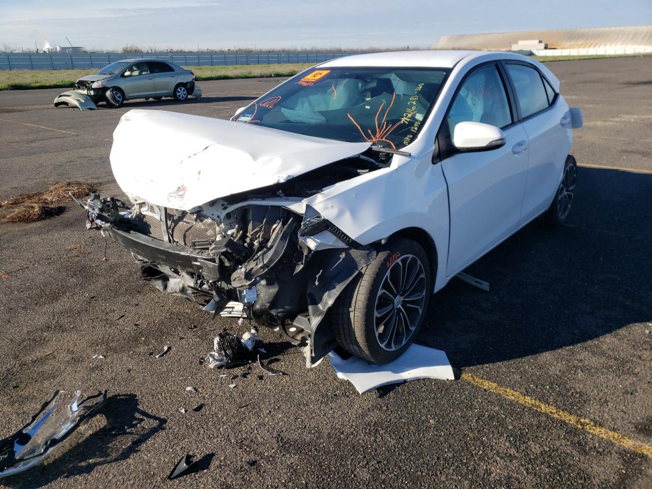 Photo 2 from auction – 2015 TOYOTA COROLLA L with VIN 2T1BURHE6FC365833